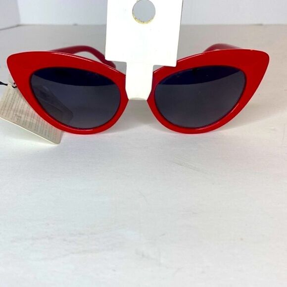 NEW…Red/Black sunglasses OS (one size) from Forever21 - Picture 1 of 2